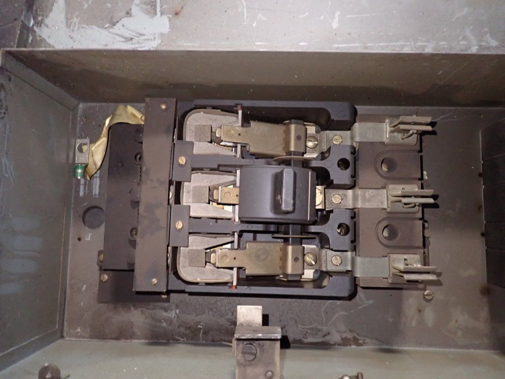 Westinghouse Bus Plug