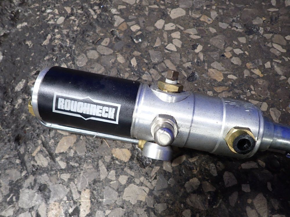 Roughneck Grease Pump