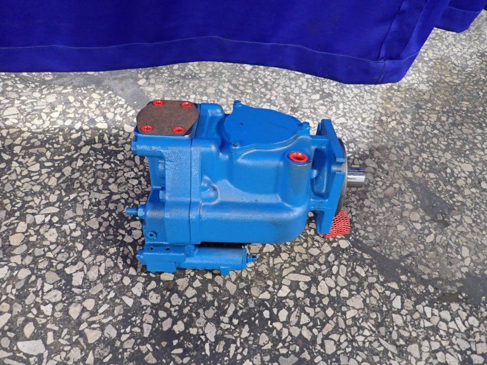 Vickers Pvh74qicrsf1s10c2531 Hydraulic Pump - Pvh74qicrsf1s10c2531
