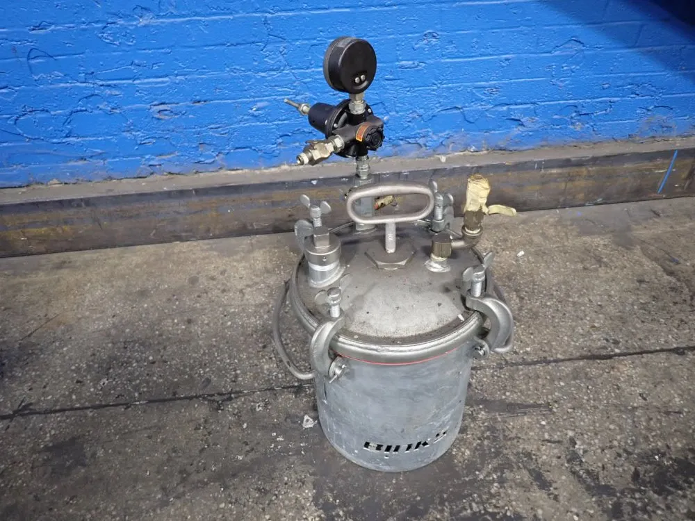 PRESSURE TANK