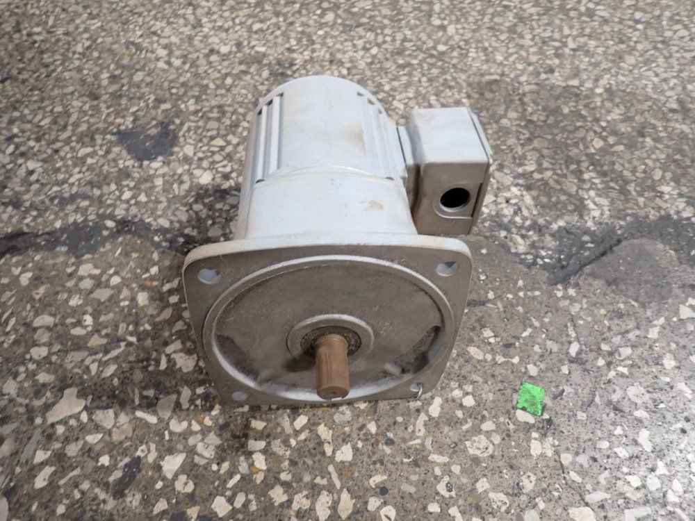 Nissei Corp 0.1 Kw Gear Drive - G3fm-18-10-t010axbg3-n316