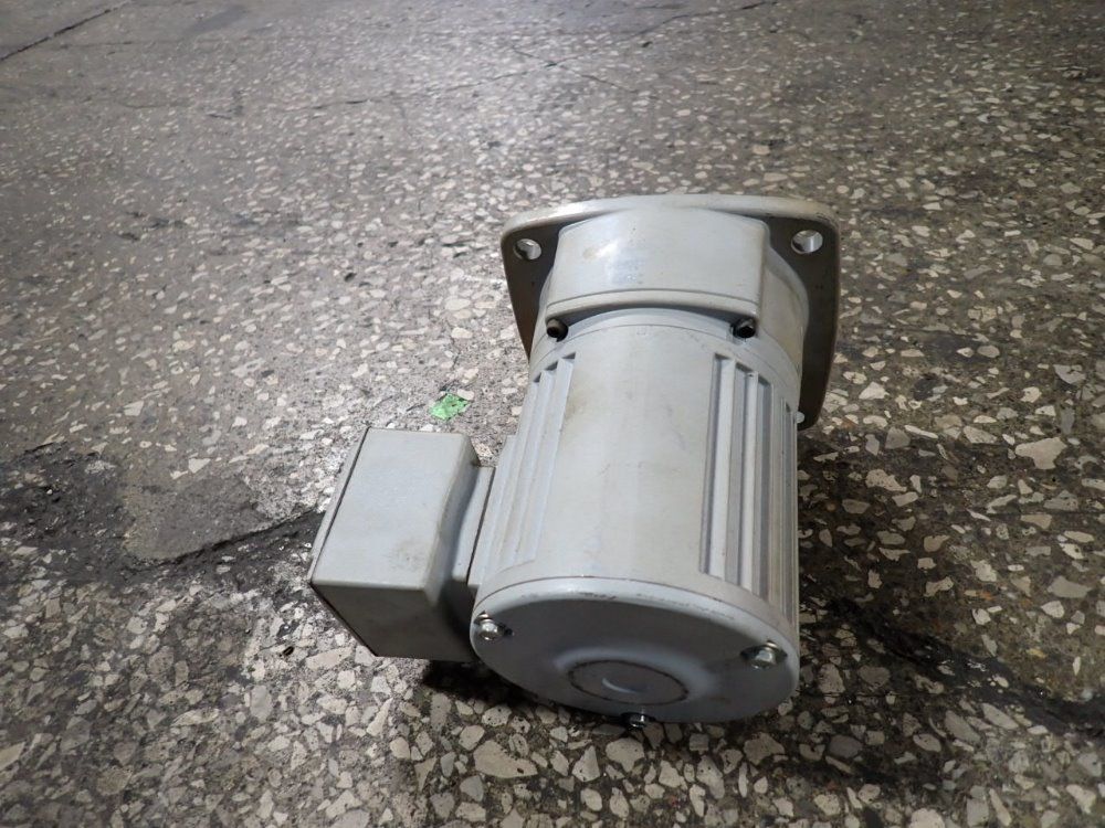 Nissei Corp 0.1 Kw Gear Drive - G3fm-18-10-t010axbg3-n316