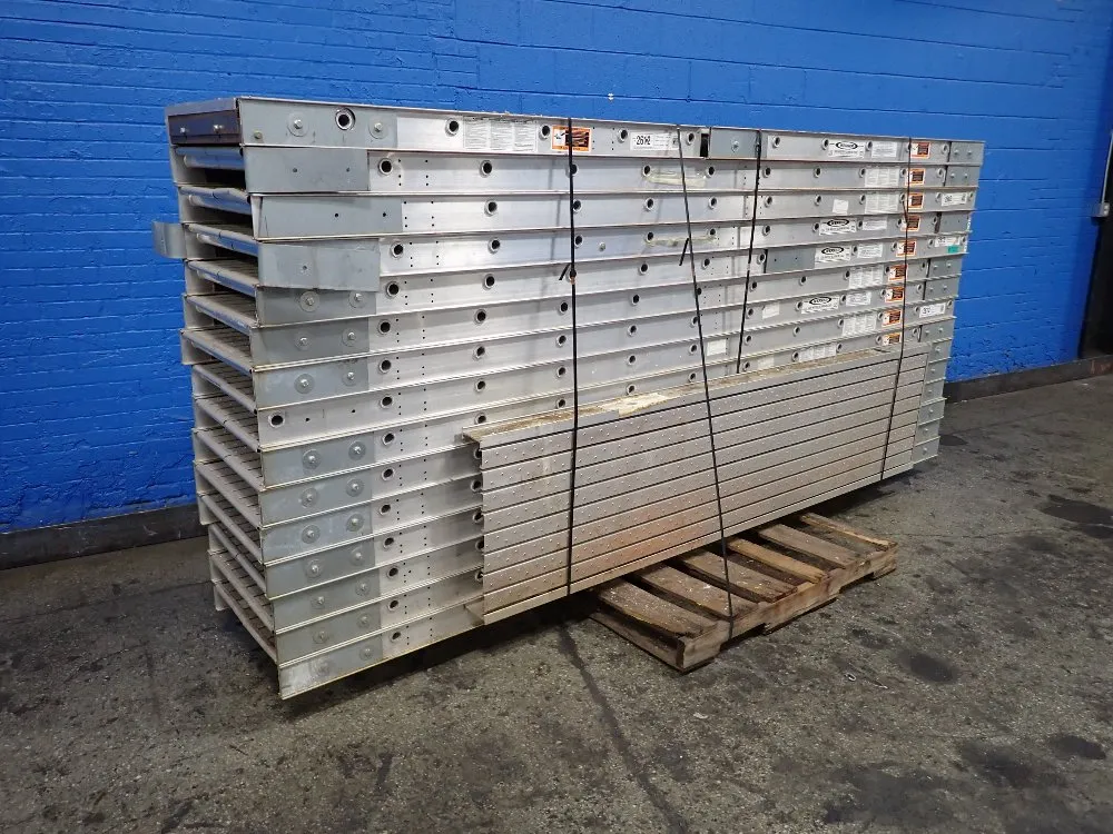 WERNER 2612 ALUMINUM STAGE PLATFORMS