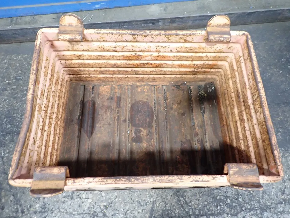  Stackable Metal Basket