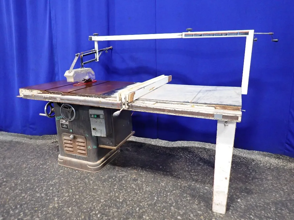 TABLE SAW