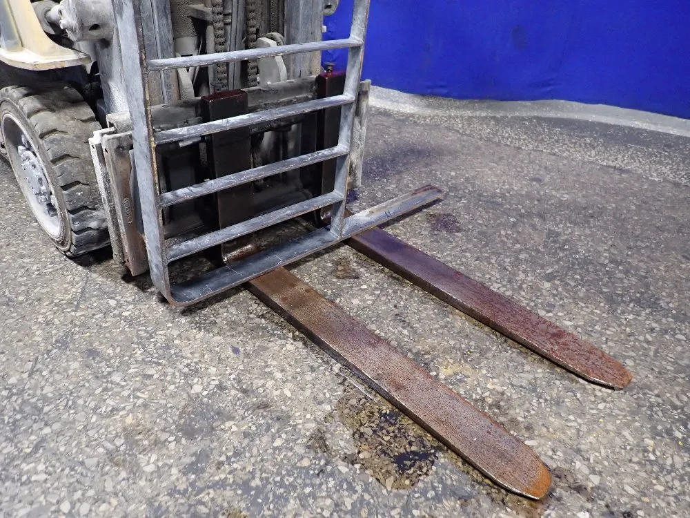 Caterpillar 4750 Lbs Propane Forklift - C5000