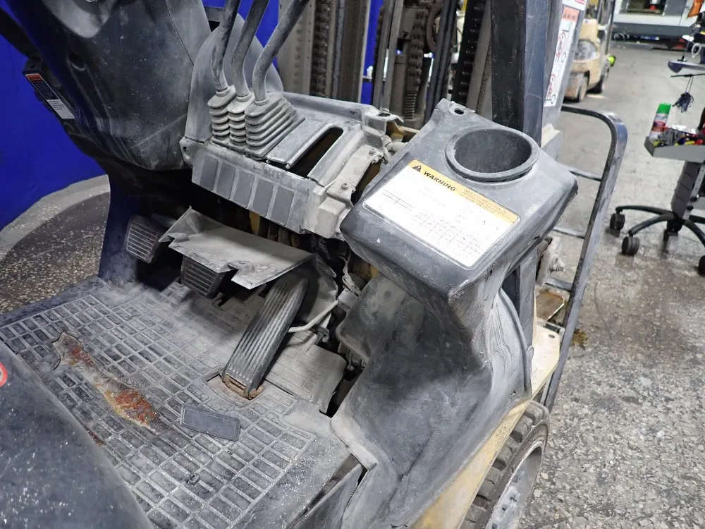 Caterpillar 4750 Lbs Propane Forklift - C5000