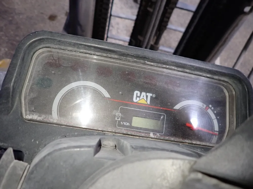 Caterpillar 4750 Lbs Propane Forklift - C5000