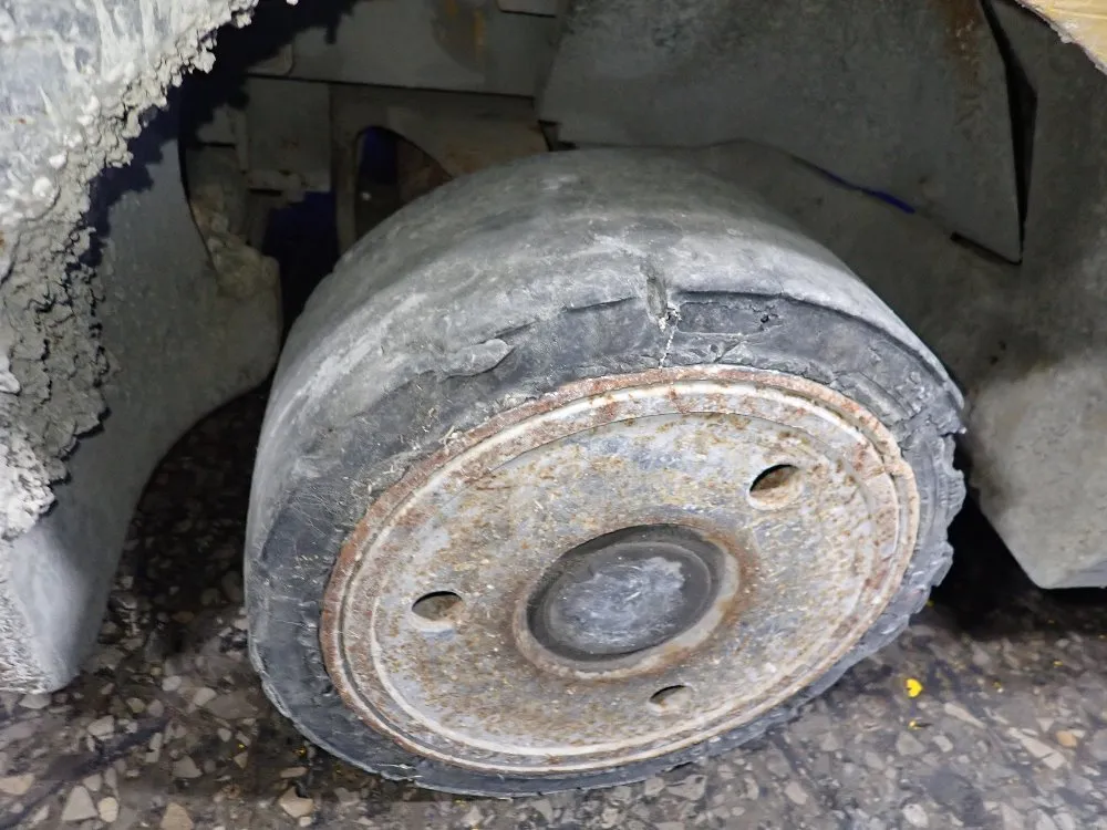 Caterpillar 4750 Lbs Propane Forklift - C5000