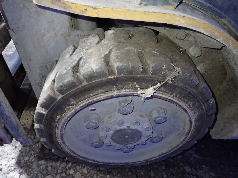 Caterpillar 4750 Lbs Propane Forklift - C5000