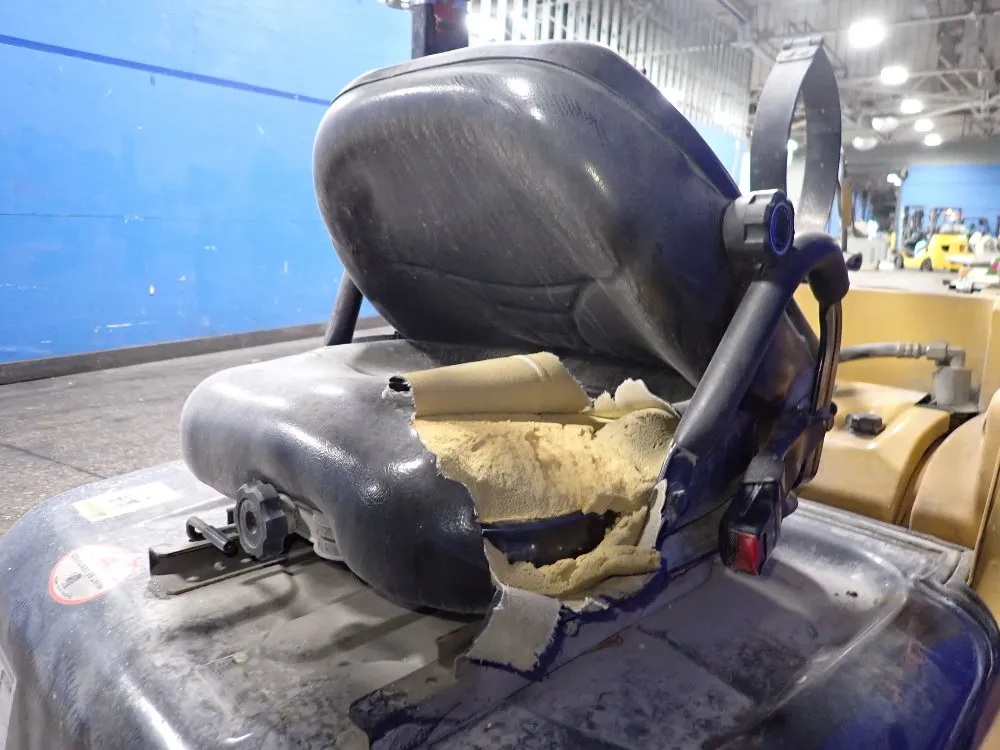 Caterpillar 4750 Lbs Propane Forklift - C5000