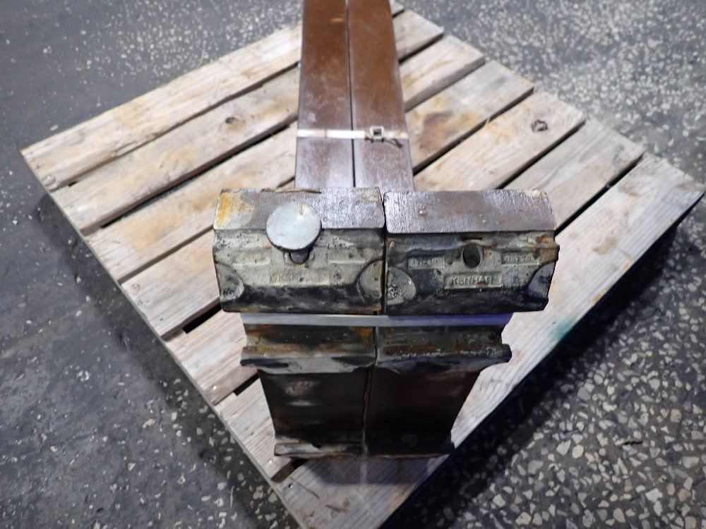  Forklift Forks