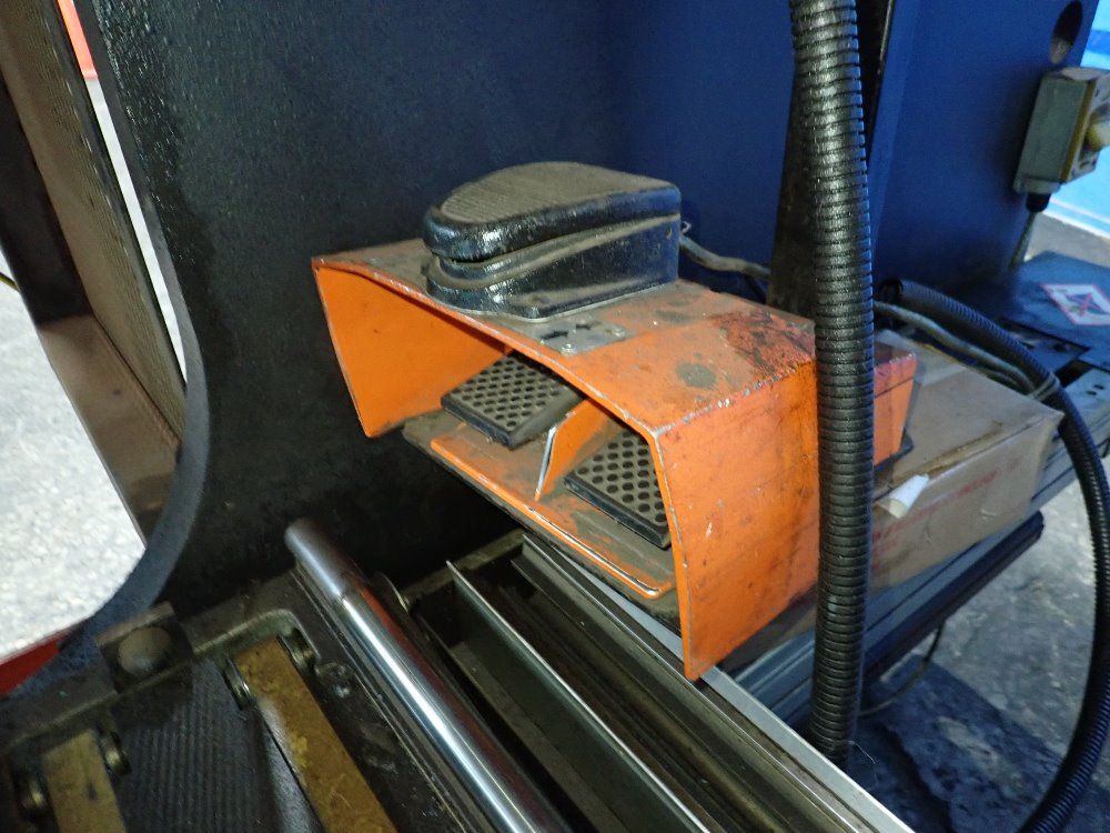 Amada 1000 Kn X 122" 1997 Amada Hfb1003 Press Brake - Hfb1003