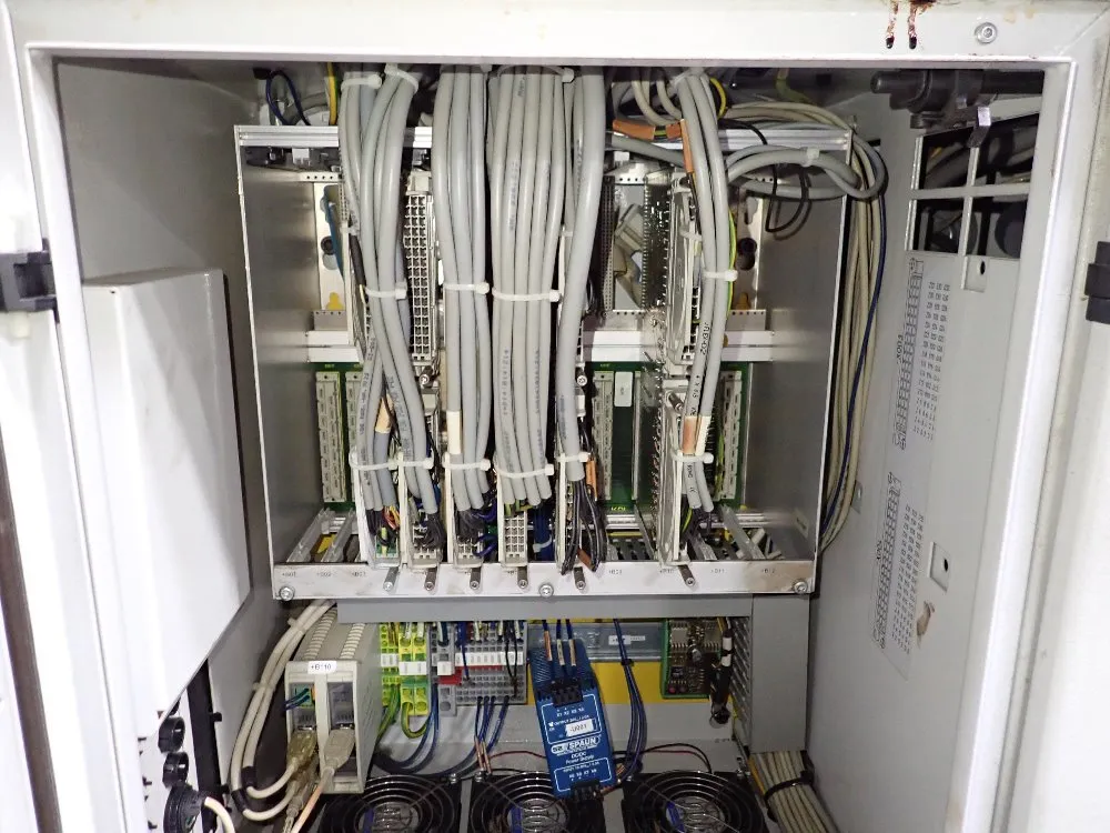 Arburg 1000 Kn Injection Molder - 420c 1000 290