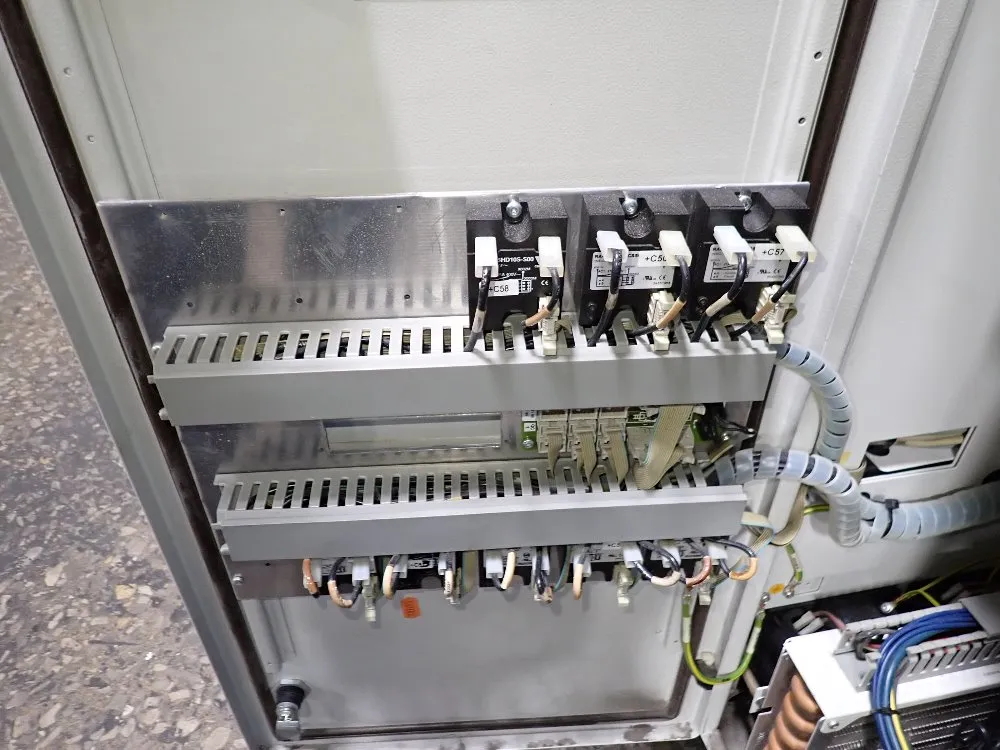 Arburg 1000 Kn Injection Molder - 420c 1000 290