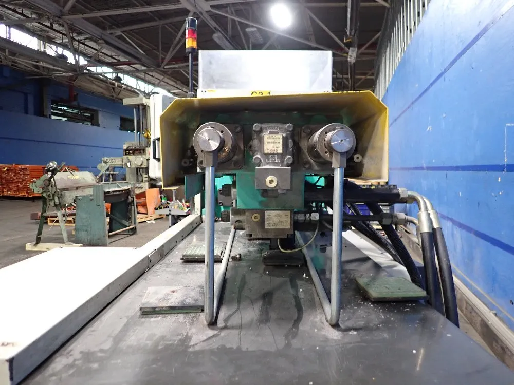 Arburg 1000 Kn Injection Molder - 420c 1000 290