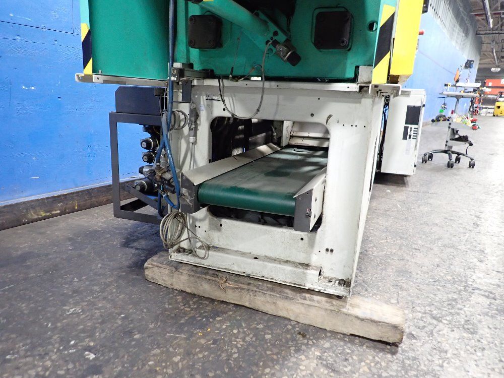 Arburg 1000 Kn Injection Molder - 420c 1000 290