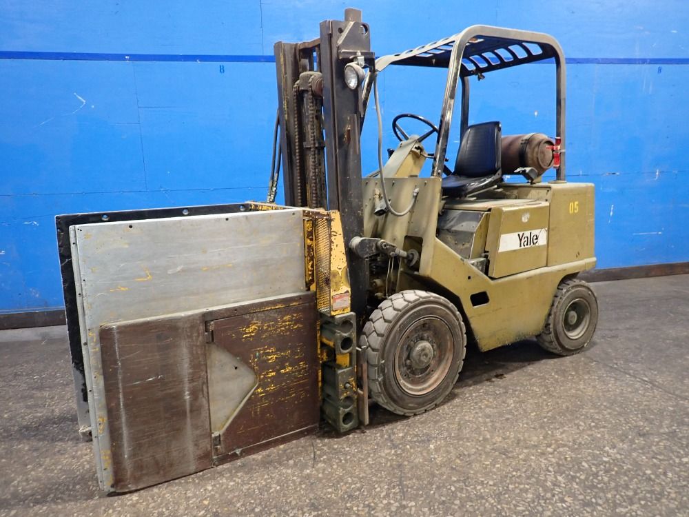 Yale 5000 Lbs Gp-050-sanfbs-086 Propane Lift W/cascade Clamp Attachment - Gp-050-sanfbs-086