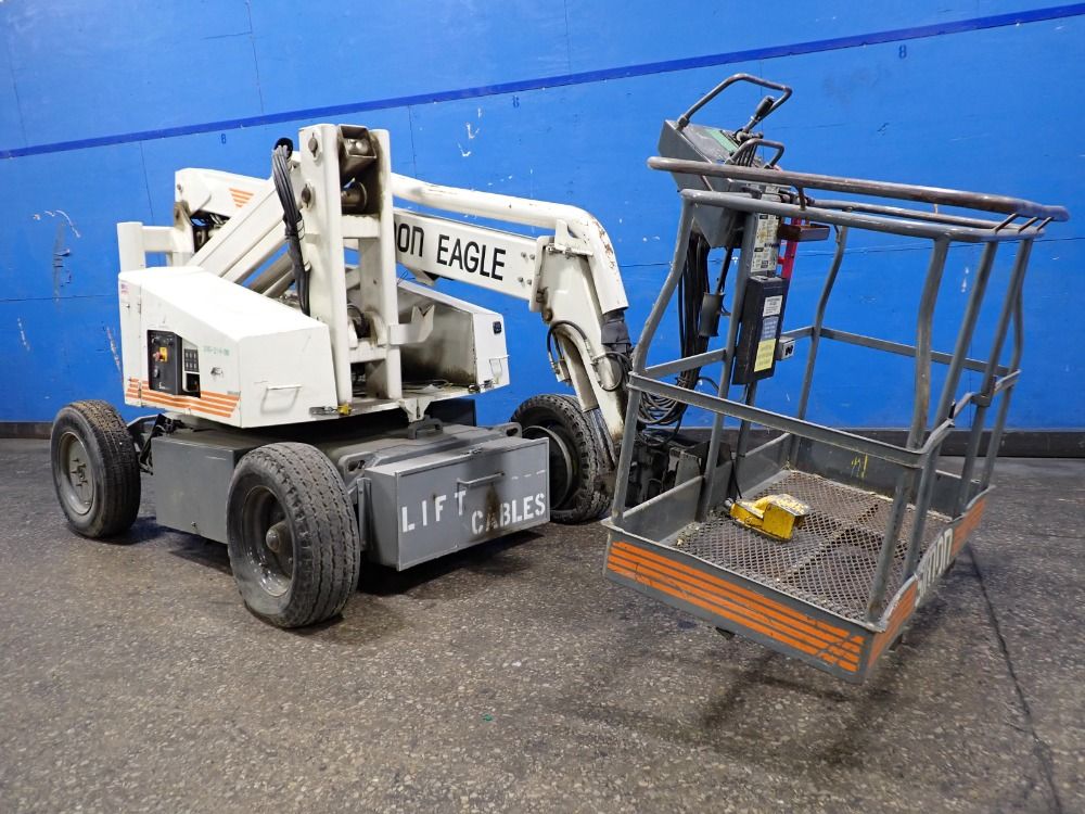 Simon 22' Reach/32' Platform Height 32/21e Boom Lift - 32/21e