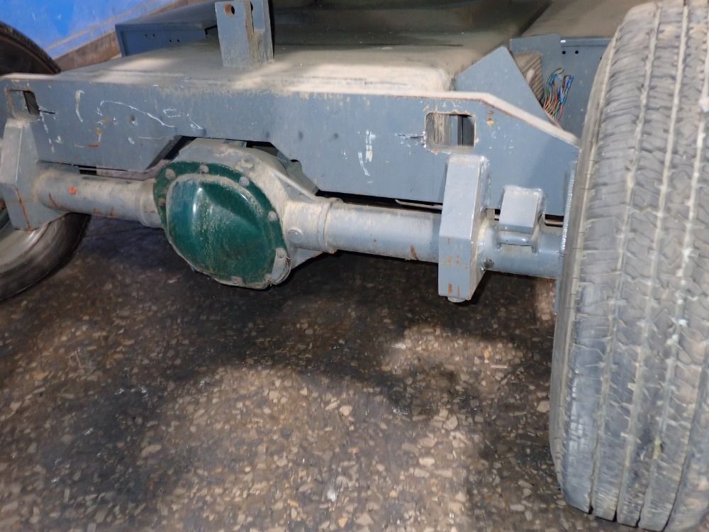 Simon 22' Reach/32' Platform Height 32/21e Boom Lift - 32/21e