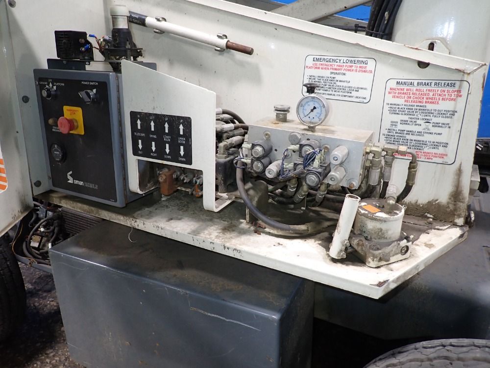 Simon 22' Reach/32' Platform Height 32/21e Boom Lift - 32/21e