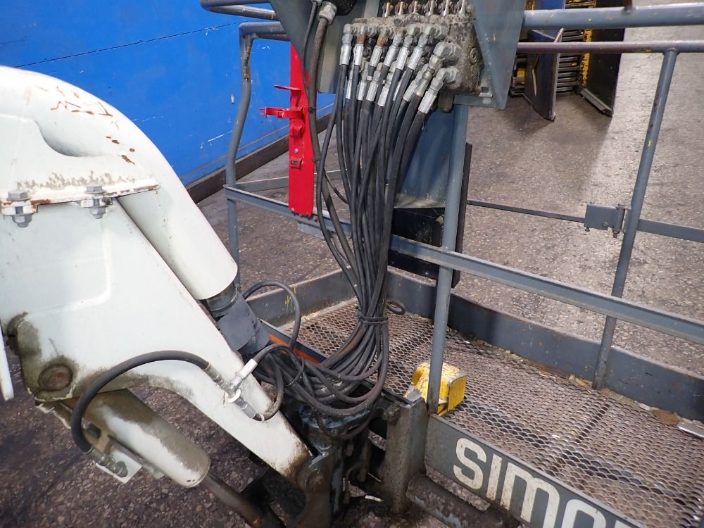 Simon 22' Reach/32' Platform Height 32/21e Boom Lift - 32/21e