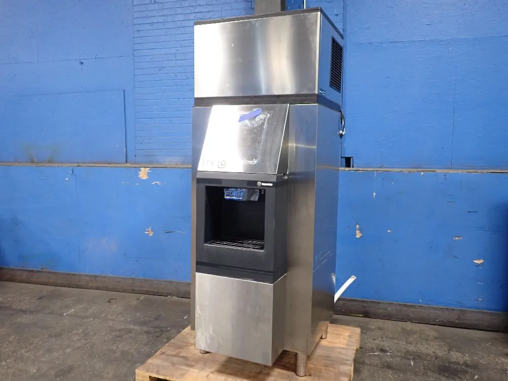 ICE MAKER