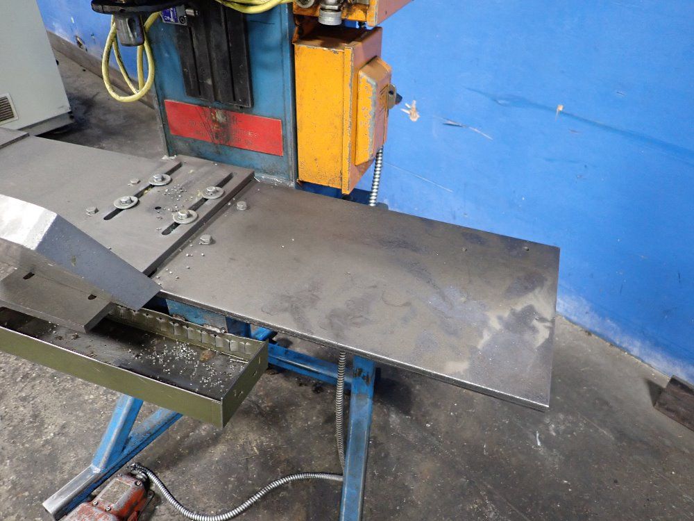 Neff Mfg 2 Ton 1985 Neff Mfg P8462 Hydraulic Press - P8462