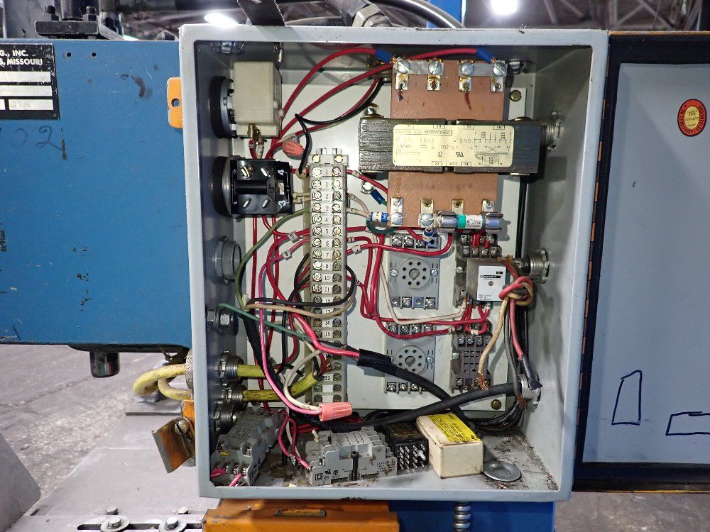 Neff Mfg 2 Ton 1985 Neff Mfg P8462 Hydraulic Press - P8462