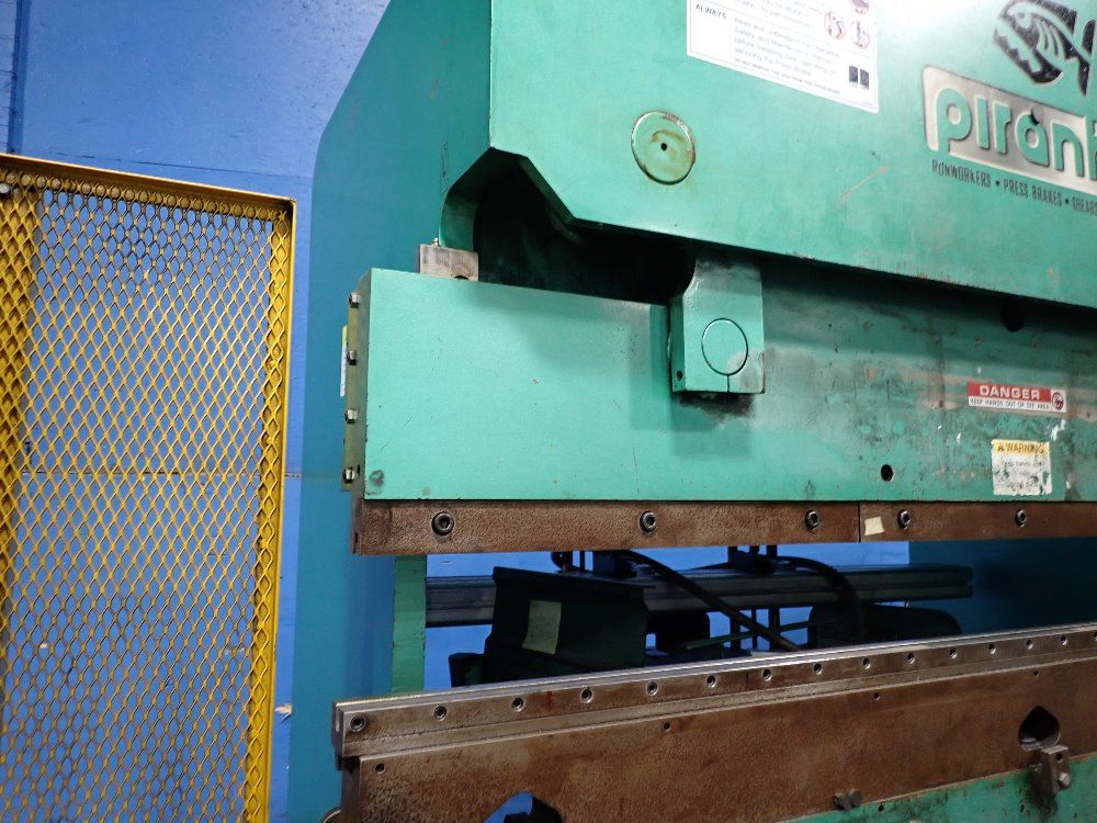 Piranha 35 Ton X 6' 35 Ton Press Brake