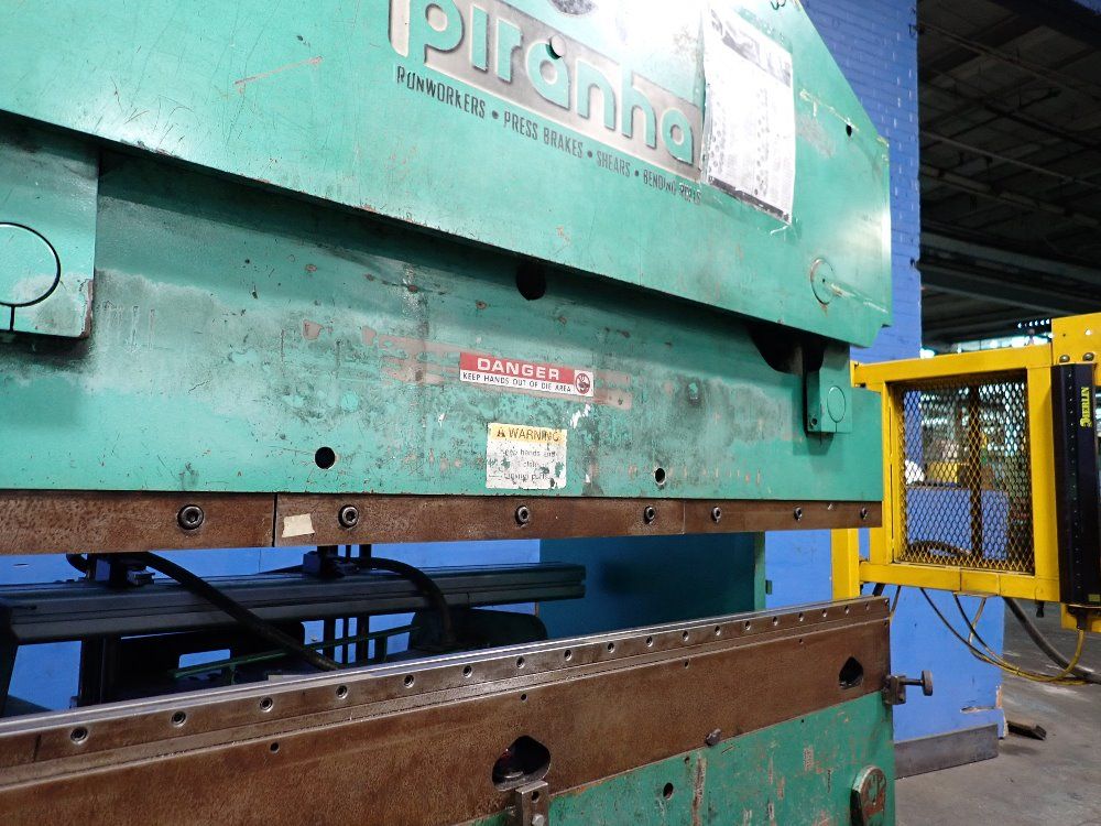 Piranha 35 Ton X 6' 35 Ton Press Brake