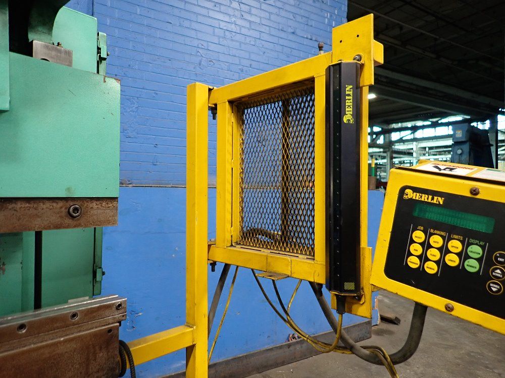 Piranha 35 Ton X 6' 35 Ton Press Brake