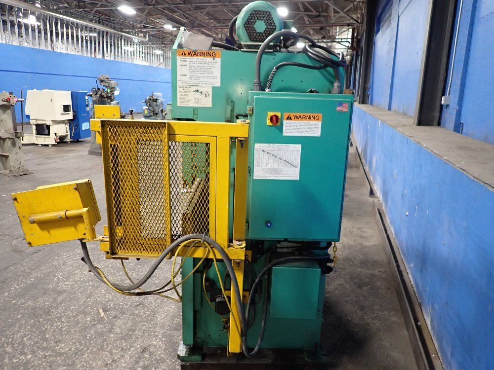 Piranha 35 Ton X 6' 35 Ton Press Brake