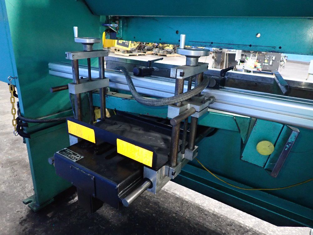 Piranha 35 Ton X 6' 35 Ton Press Brake