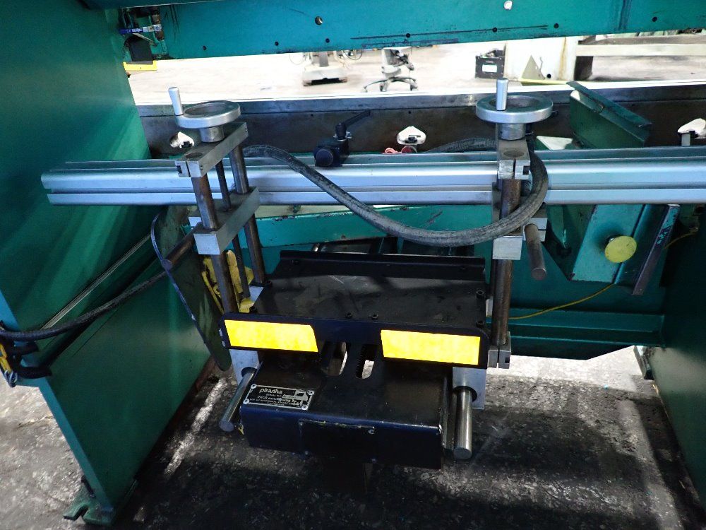 Piranha 35 Ton X 6' 35 Ton Press Brake