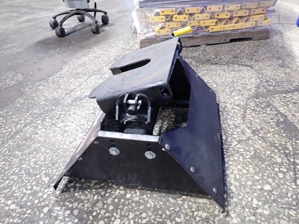 Pullrite 5th Wheel Hitch