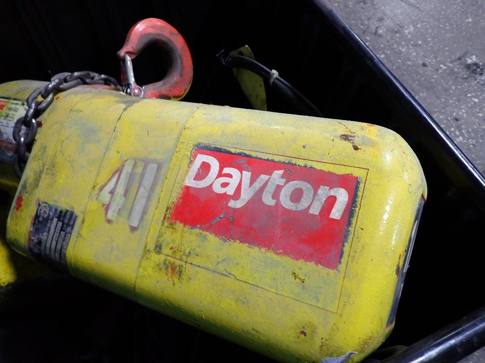 Dayton 1/4 Ton Electric Chain Hoist - 3kr1