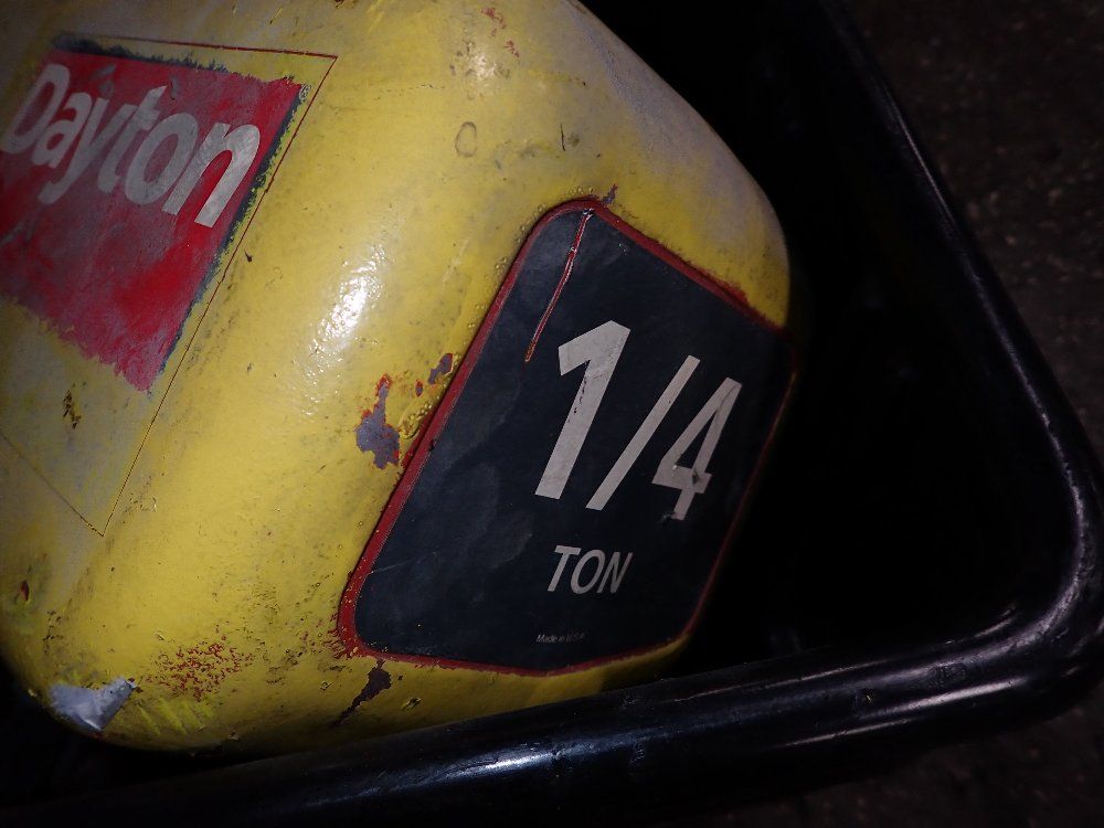 Dayton 1/4 Ton Electric Chain Hoist - 3kr1