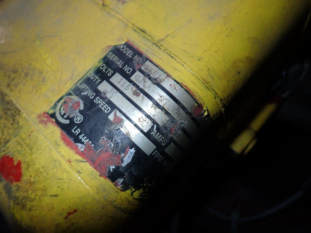 Dayton 1/4 Ton Electric Chain Hoist - 3kr1