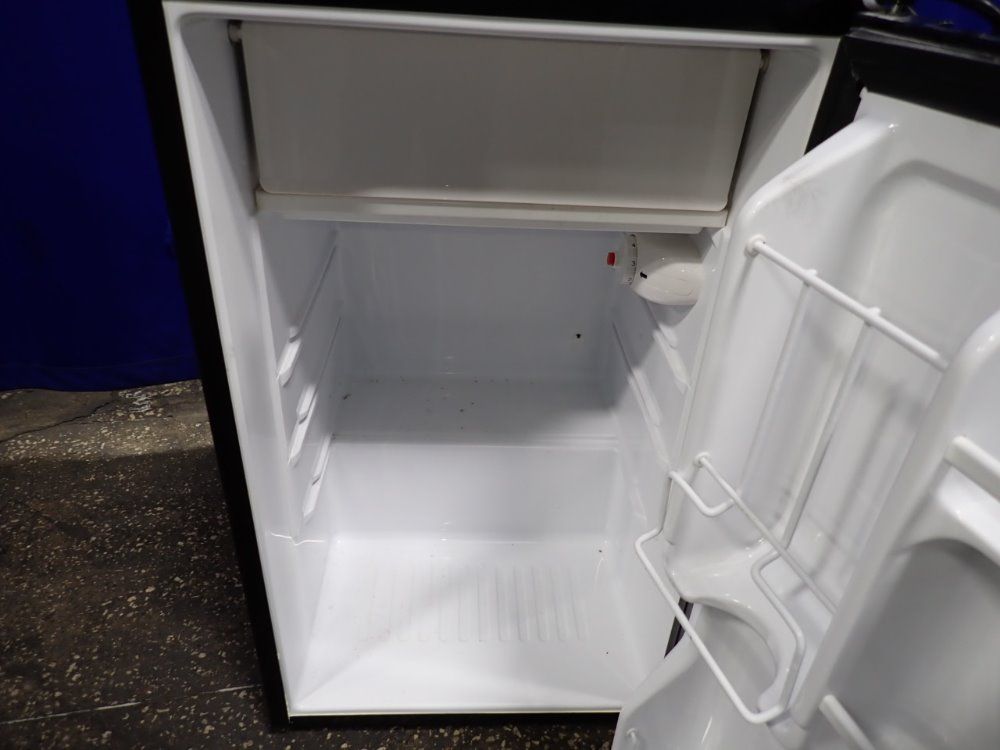 Magic Chef Refrigerator