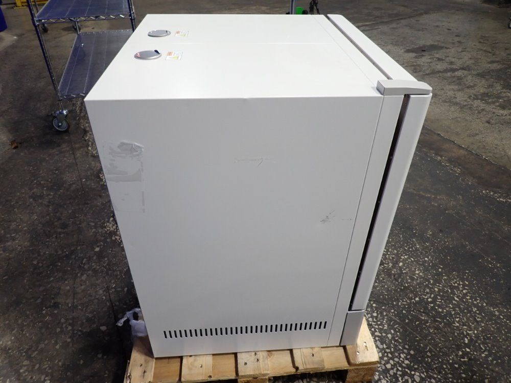 Yamato Yamato Dkn602c Constant Temperature Oven