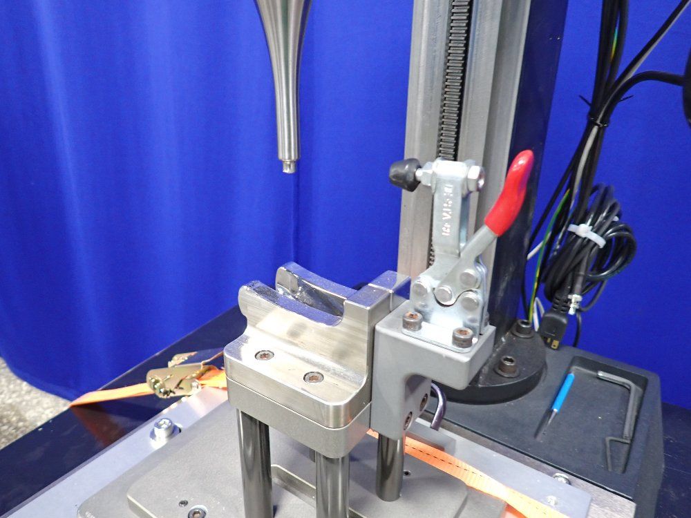 Dukane Infinity 2026-2y-c2-x2n-2s Ultrasonic Welder - Infinity / 2026-2y-c2-x2n-2s