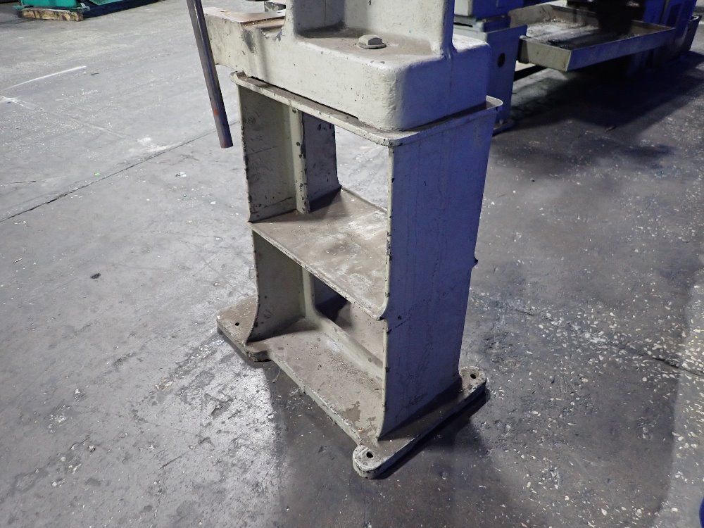 Famco 4 Arbor Press - 4