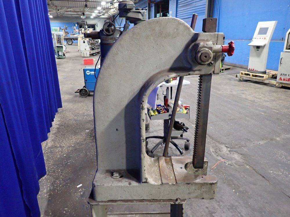 Famco 4 Arbor Press - 4