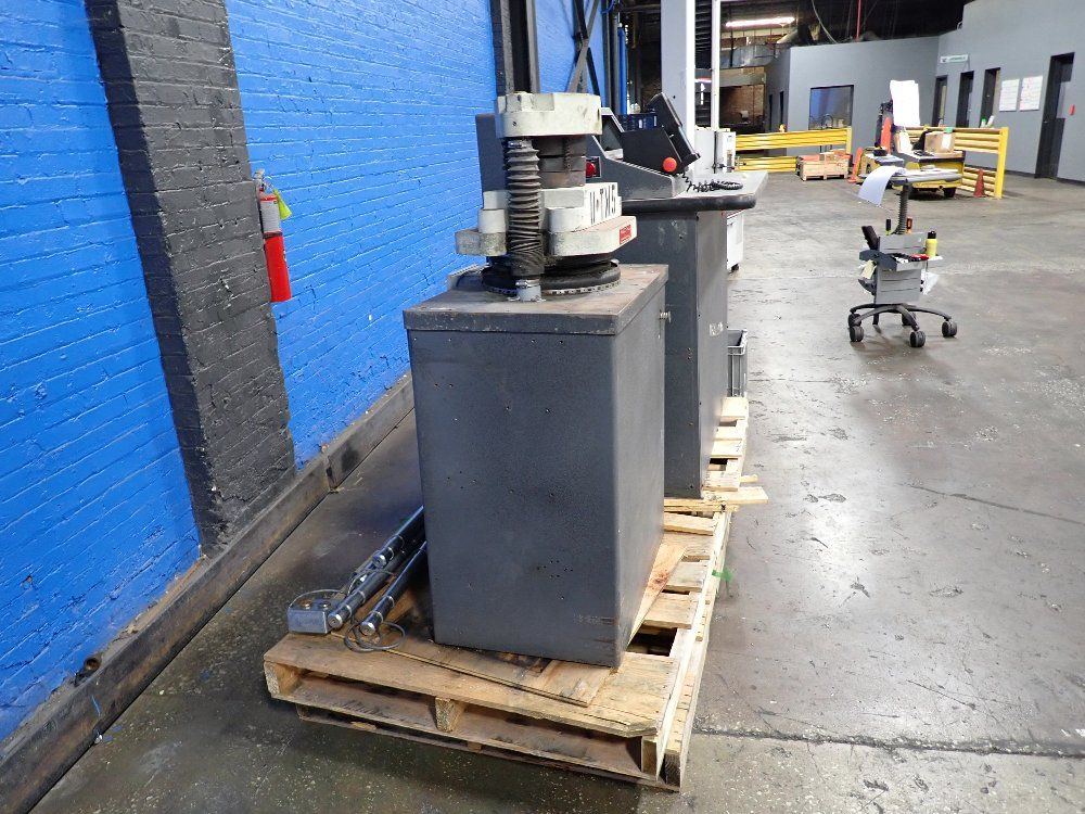 Tinius Olsen Tinius Olsen Testing Machine
