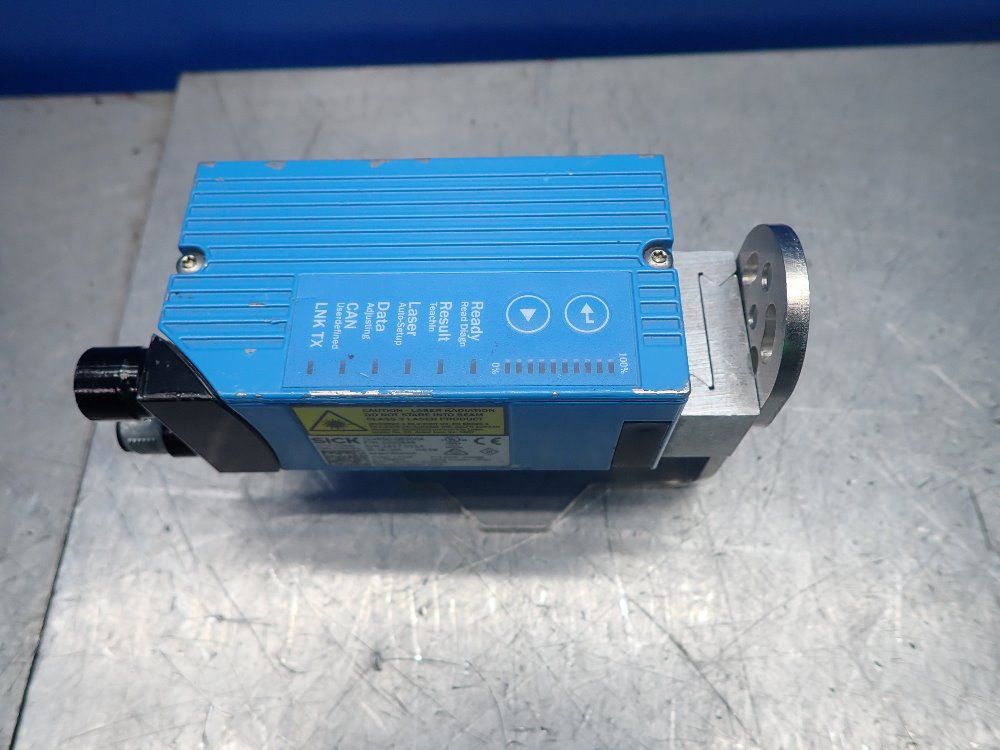 Sick Fixed Mount Barcode Scanner W/bracket - Clv650-08300a