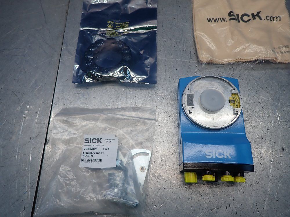 Sick 2,048 Px X 1,088 Px Image Based Code Reader W/lens - V2d652r-mcxxf6