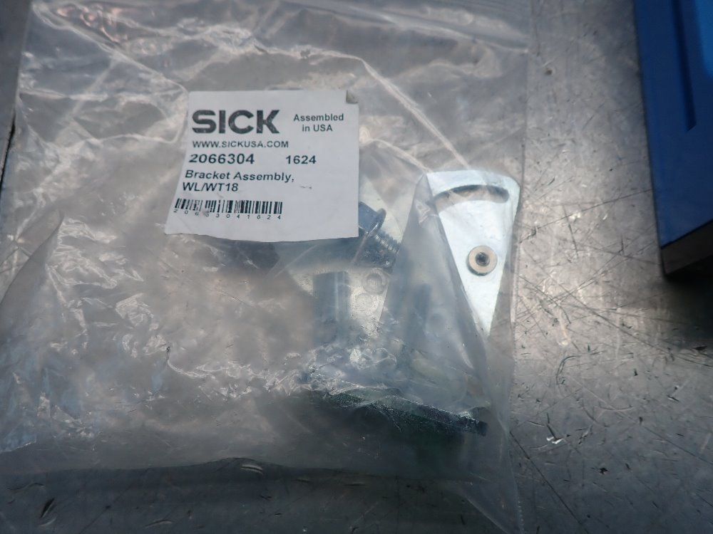 Sick 2,048 Px X 1,088 Px Image Based Code Reader W/lens - V2d652r-mcxxf6