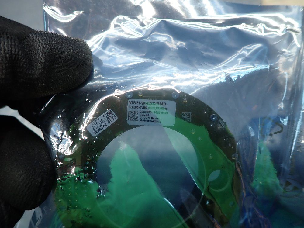 Sick 2,048 Px X 1,088 Px Image Based Code Reader W/lens - V2d652r-mcxxf6