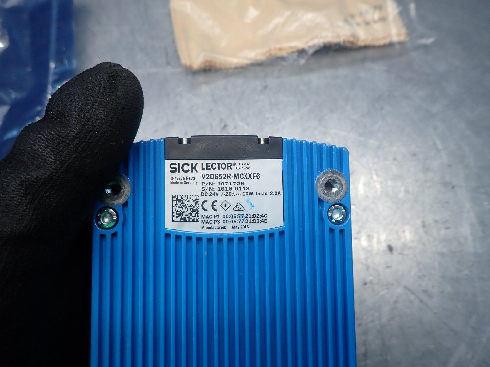 Sick 2,048 Px X 1,088 Px Image Based Code Reader W/lens - V2d652r-mcxxf6